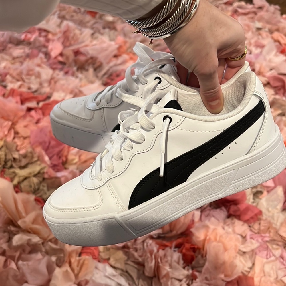 Puma Women’s Sneaker 6.5